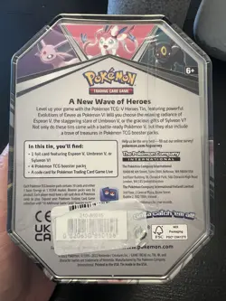 Pokemon TCG: V Heroes Tin - Umbreon V BRAND *NEW & FACTORY SEALED* - Image 4