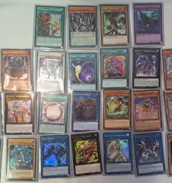 Yugioh Card Lot 25 Cards Inclds. Dark Magician Blue Eyes White Dragon - Image 3