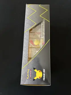 Pokemon TCG: Celebrations Premium Figure Collection Pikachu VMAX 25th Ann Y1 820650809408 - Image 3