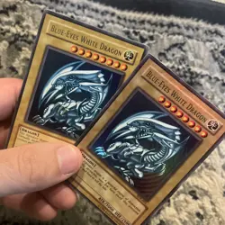 VINTAGE YUGIOH Includes 1st Edition, Dark Magician, Blue Eyes White Dragon! - Image 3