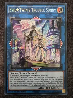 Yugioh Evil Twin's Trouble Sunny MP22-EN216 Prismatic Secret Rare 1st Edition NM - Image 1