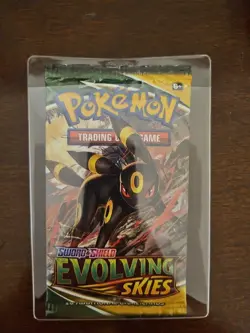Pokemon Sword & Shield Evolving Skies Booster Pack | Umbreon - 10 Game Cards - Image 1