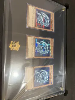 Yu-Gi-Oh! Kaiba Case Briefcase Set 25th Anniversary English Edition - Image 4