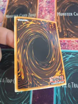 Yugioh Crystal Beast Topaz Tiger BLCR-EN050 Ultra Rare 1st Edition Near Mint - Image 4