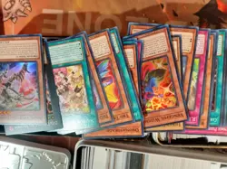 Yugioh Bulk Lot 2000 cards Aprox. 3 Tins of cards Mixed rarity Mixed condition - Image 3
