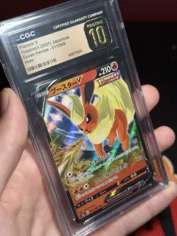 2021 Pokemon JPN SWORD & SHIELD EEVEE HEROES #011 FLAREON V CGC 10 Pristine - Image 1