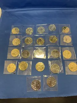 Gold & Silver Pokemon Coin lot Charizard Mewtwo Arceus Lucario Celebrations More - Image 1