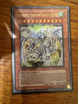 YUGIOH Ultra Rare Stardust Dragon/Assault Mode DPCT-EN003 MP Ultra Limited - Image 1
