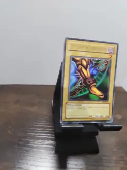 Left Leg of the Forbidden One LOB-EN121 - Ultra Rare Unlimited Near Mint YuGiOh - Image 2