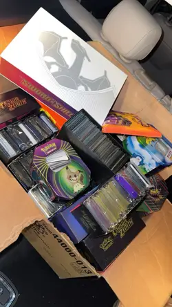Pokemon TCG Bulk Card Lot - 500 HOLO/ REVERSE HOLO Cards Only - Image 1