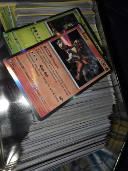 Pokemon Large Tin Full of Bulk Cards Mixed Holos And Non Violet/Sword & Shield - Image 2