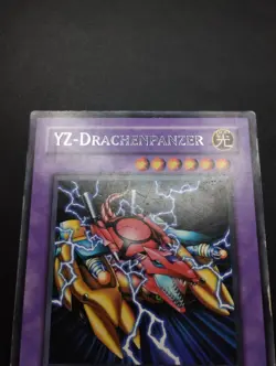 YUGIOH 2005 | YZ-TANK DRAGON | DR1-DE109 | GERMAN | RARE | VG - GOOD (PLAYED) - Image 4