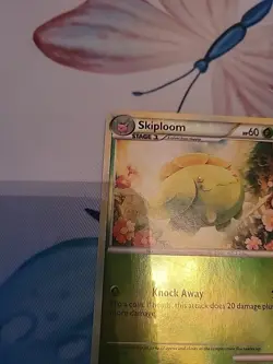 Skiploom 51/123 Reverse Holo Pokemon 2010 HeartGold & SoulSilver MP Scratched - Image 2