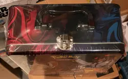 Pokemon TCG Spring 2021 Collector Chest Battle Styles Lunchbox Sealed 5 packs - Image 3