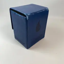 Ultra PRO MTG Blue Mana Symbol Deck Box - Island Water Leatherette Box - Image 4