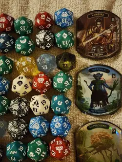 MTG Magic the Gathering D20 Spindown Life Counter Dice Lot of 115 (34 Oversized) - Image 3