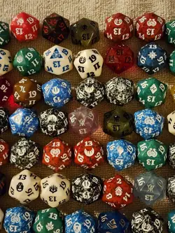 MTG Magic the Gathering D20 Spindown Life Counter Dice Lot of 115 (34 Oversized) - Image 4