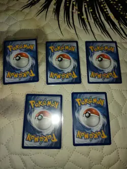 Lotto Carte Pokemon + Omaggi misti ITA - Holo, Reverse Holo, Rare, Comuni e non - Image 2