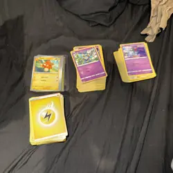 Pokemon And Scarlet & Violet 1000 Cards Bulk - Image 2