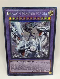 Yugioh Dragon Master Magia RA04 EN055 Platinum secret Rare 1st Edition - Image 1