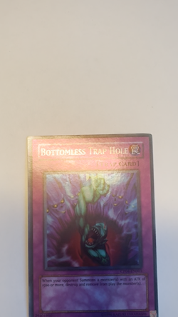 Yugioh Bottomless Trap Hole Champion Pack CP04-EN003 Super Rare NM - Image 2