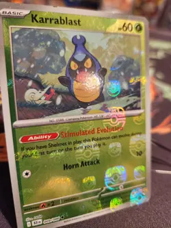 Pokemon TCG - Karrablast (Master Ball Pattern) 009/086 Sv: Black Bolt - LP - Image 2