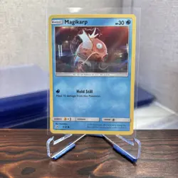 💥 Pokemon Card Magikarp 8/18 Holo Detective Pikachu - Image 1