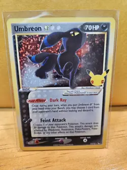 Umbreon Gold Star 17/17 Pokemon TCG Card Celebrations Classic Collection Holo - Image 1