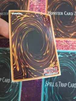 Yugioh Magician's Right Hand INCH-EN057 Super Rare 1st Edition Near Mint - Image 4