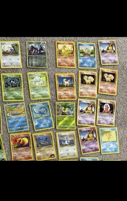 Lot of 110 pokemon cards - Image 2