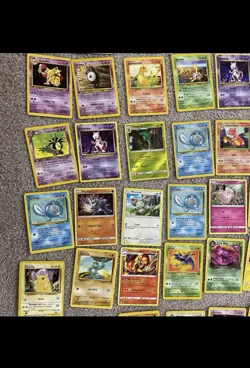 Lot of 110 pokemon cards - Image 3