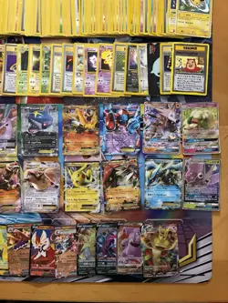 Vintage Pokemon Card Lot Holo Etc MP-Damaged Charizard Tag Team Espeon Fire 695+ - Image 2