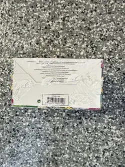 Pokemon Sword and Shield Vivid Voltage Booster Box - 135 Cards Factory Sealed 820650827495 - Image 4
