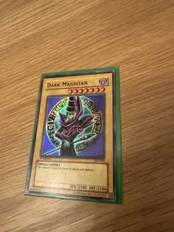 Yugioh Dark Magician LOB-005 The Legend of Blue Eyes White Dragon 1st Edition NM - Image 1