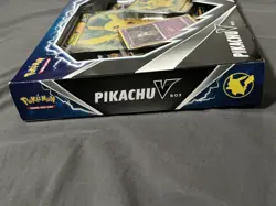Pokemon TCG: Pikachu V Box 820650851179 - Image 3