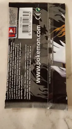 Pokemon Black & White Legendary Treasures Booster Pack NEW Reshiram Art Sealed - Image 2
