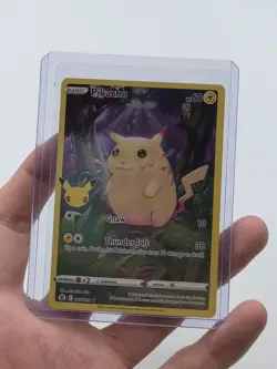 Pokemon TCG Celebrations Pikachu Holo Card 005/025 25th Anniversary - Image 1