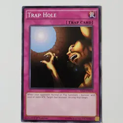 Trap Hole - YS15-ENL24 - HP/DMG - Common - 1st ed - Yugioh - Image 1