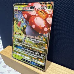 Pokemon TCG Vileplume GX Sun & Moon Cosmic Eclipse 4/236 Holo Ultra Rare - Image 3