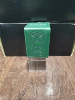 Mtg Ultra Pro Deck Box Leather Alcove Flip Magnetic Green Mana Symbol Foil Used - Image 1
