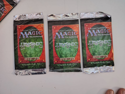 1X SEALED BOOSTER PACK BUSTINA MAGIC MTG HOMELANDS 1995 VINTAGE CHECK VIDEO - Image 4