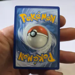 Charizard 025/185 Vivid Voltage Reverse Holo Rare Pokemon card MINT - Image 3