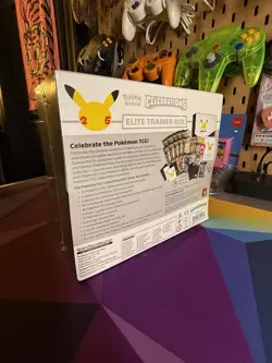 Pokemon TCG: 25th Anniversary Celebrations Elite Trainer Box (2021) 820650809439 - Image 3