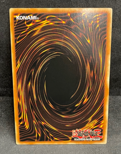 Yu-Gi-Oh! Dark Magician MAGO-EN002 Premium Gold Rare 1st Edition NM - Image 2