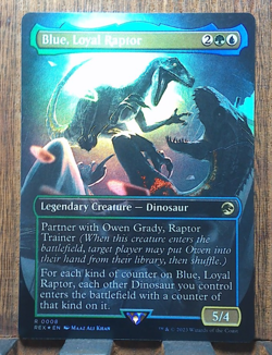 MTG Blue, Loyal Raptor (FOIL Borderless) Universes Beyond: Jurassic World Col.. - Image 1
