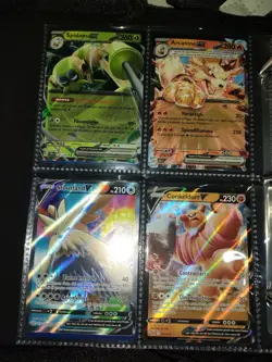 Lotto Carte Pokemon + Omaggi misti ITA - Holo, Reverse Holo, Rare, Comuni e non - Image 1