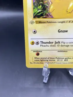 PIKACHU 1ST EDITION SHADOWLESS YELLOW CHEEKS GREY STAMP 1999 POKEMON #58/102 TCG - Image 5