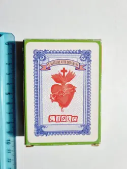 CARTE DA GIOCO CUORE ALLEGRE VITE DEI SANTI POKER ORIGINAL PLAYING CARD NEW - Image 2