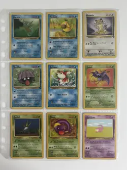 1999 Vintage jungle/fossil Pokemon 138 card lot - Image 4