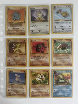 1999 Vintage jungle/fossil Pokemon 138 card lot - Image 5